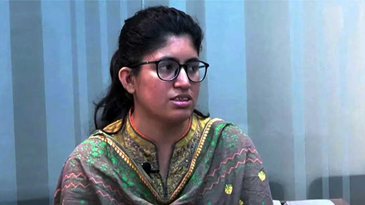 ডাকসু নির্বাচনের পরিবেশ নষ্ট করছে মোবাইল জার্নালিজম: উমামা